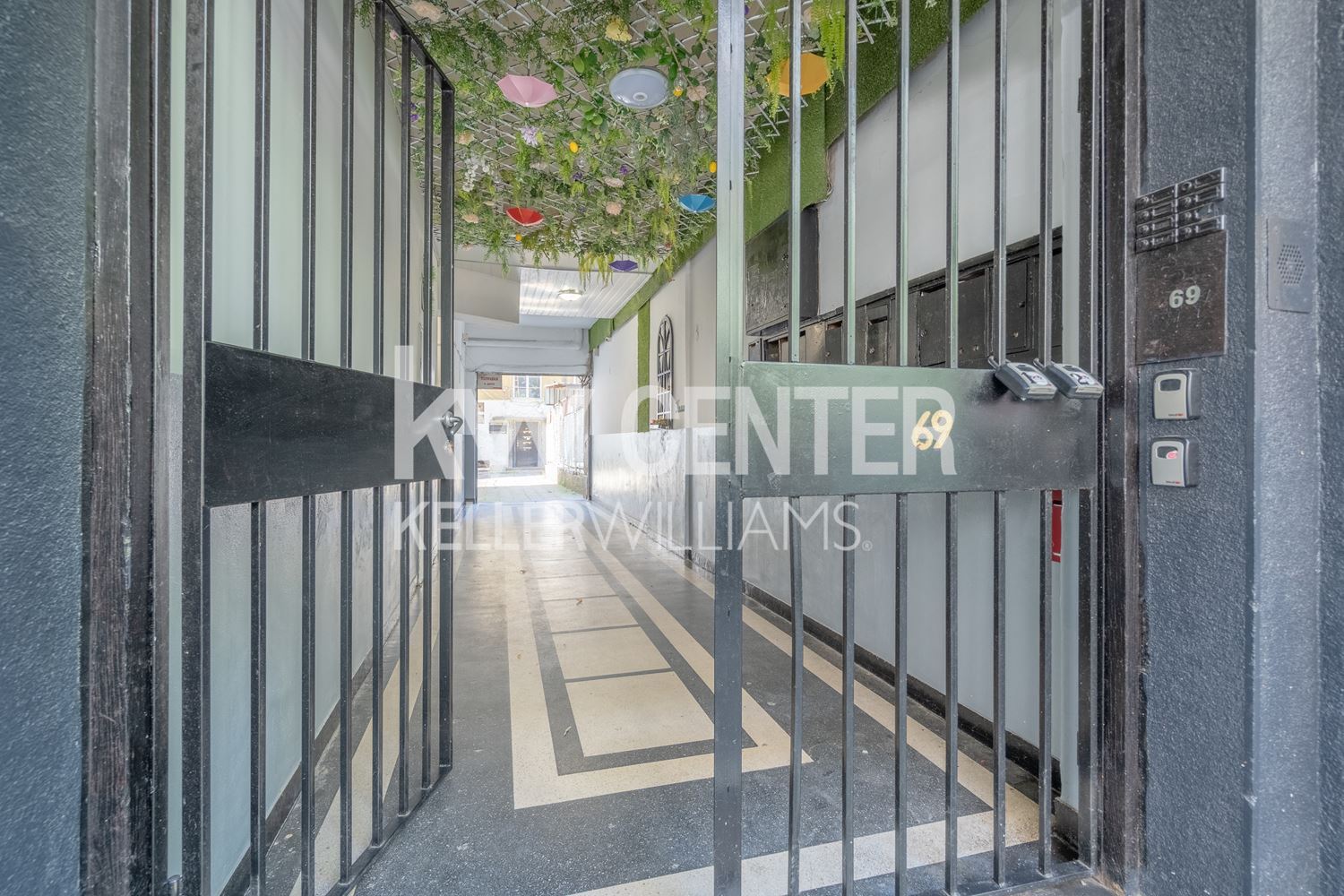 3 комнатный квартира продается