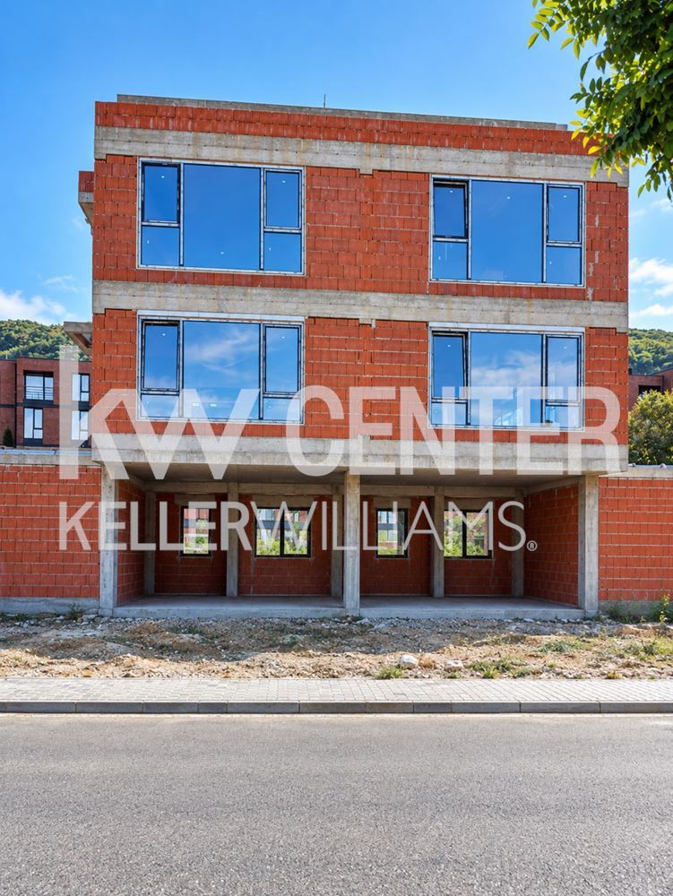 310 m² residential for sale