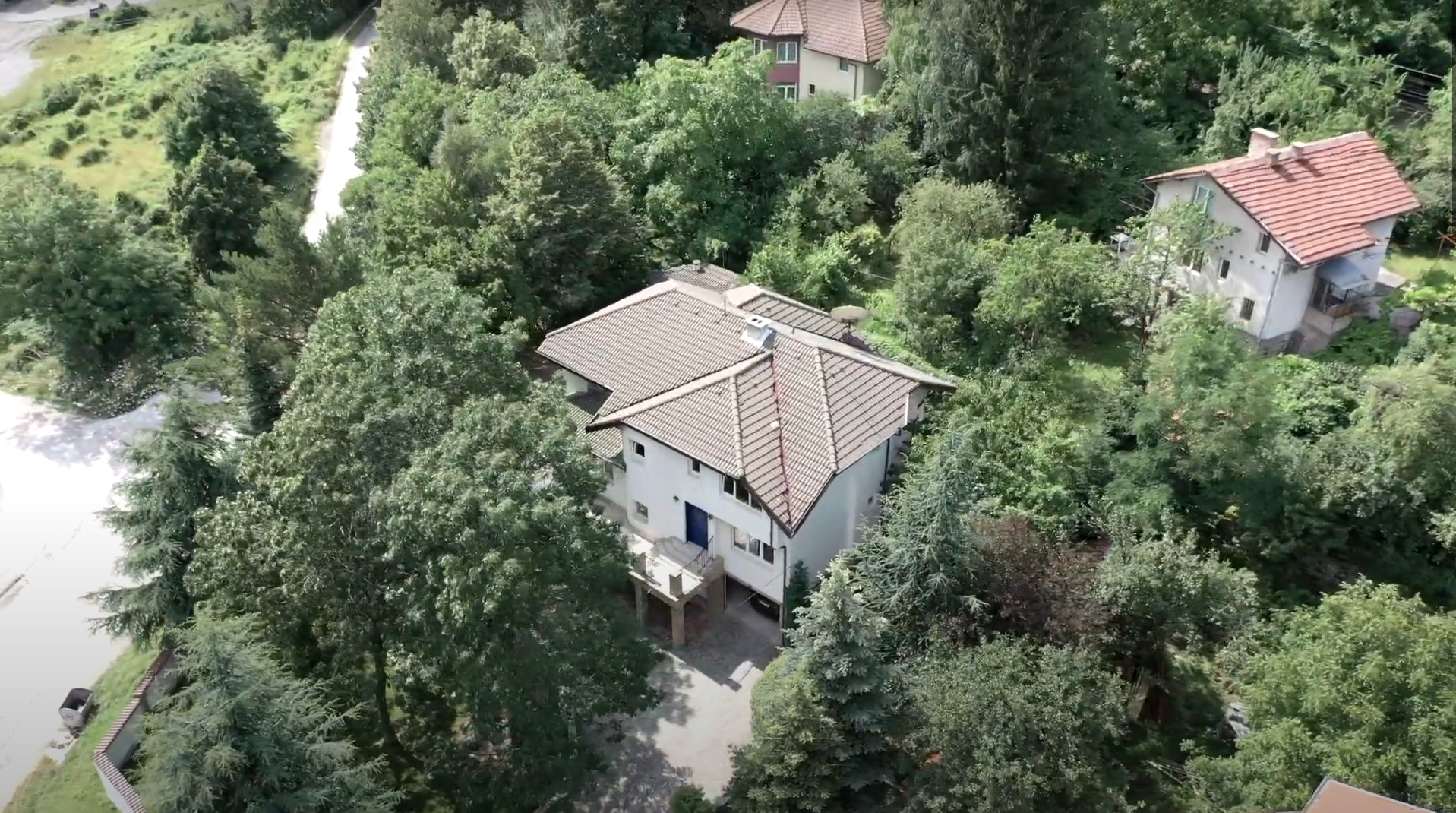 5 стайна къща с красив двор - Драгалевци