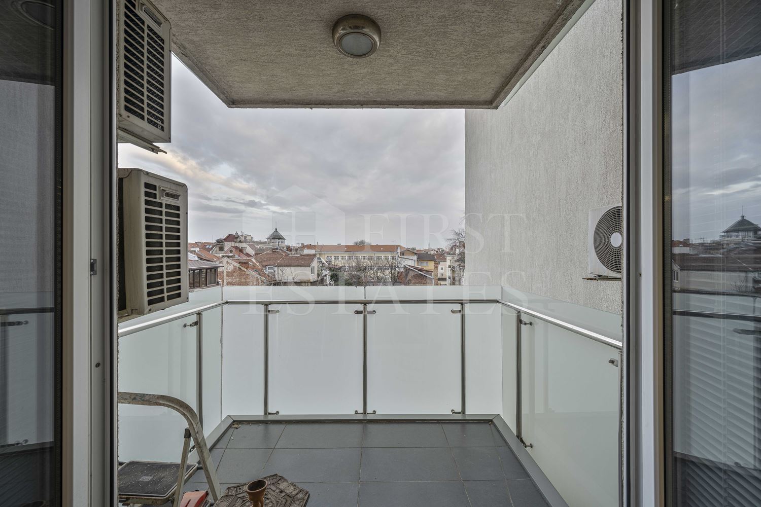 115 m² office for rent