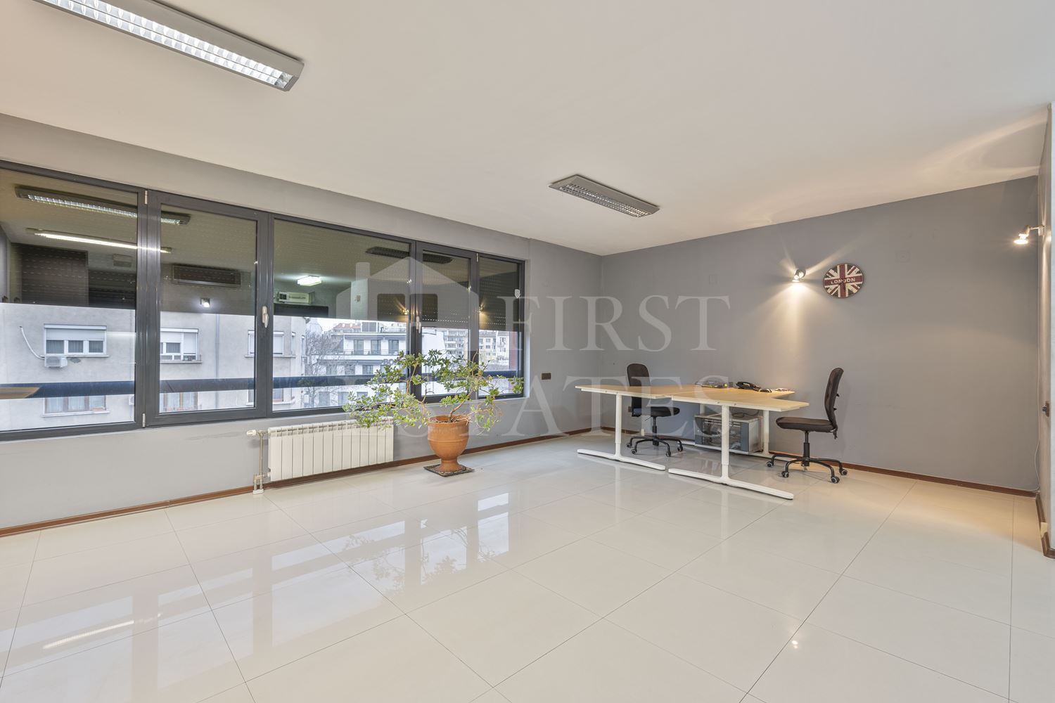 115 m² office for rent