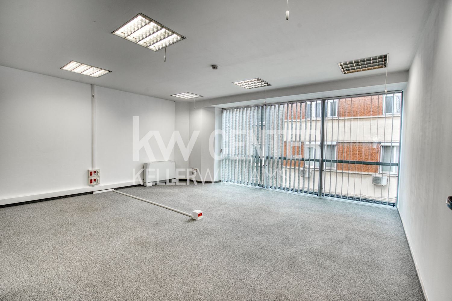 500 m² office for rent