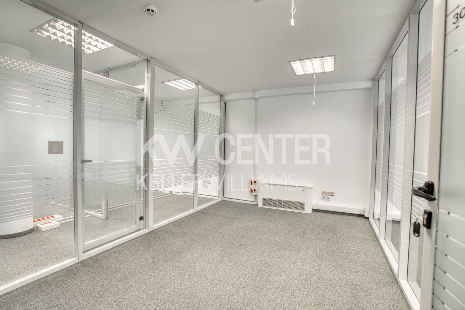 500 m² office for rent