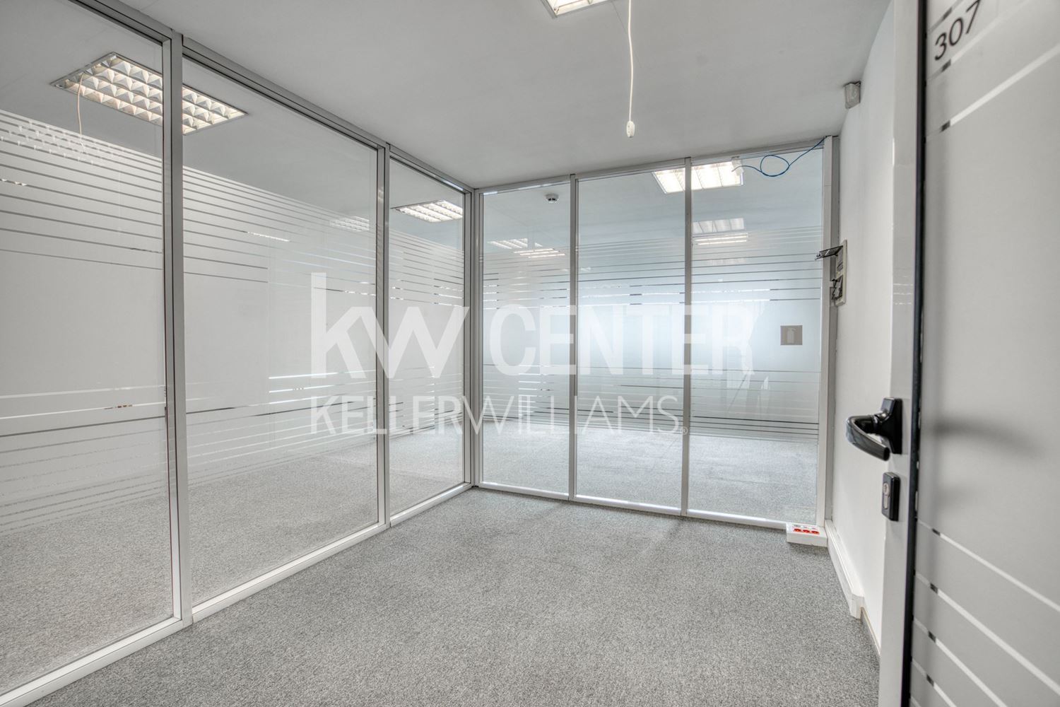 500 m² office for rent