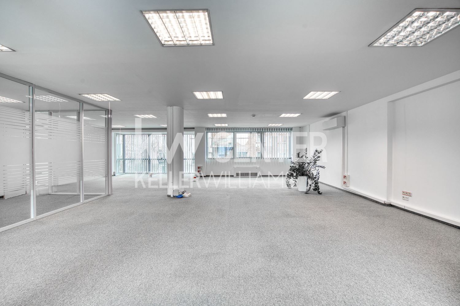 500 m² office for rent