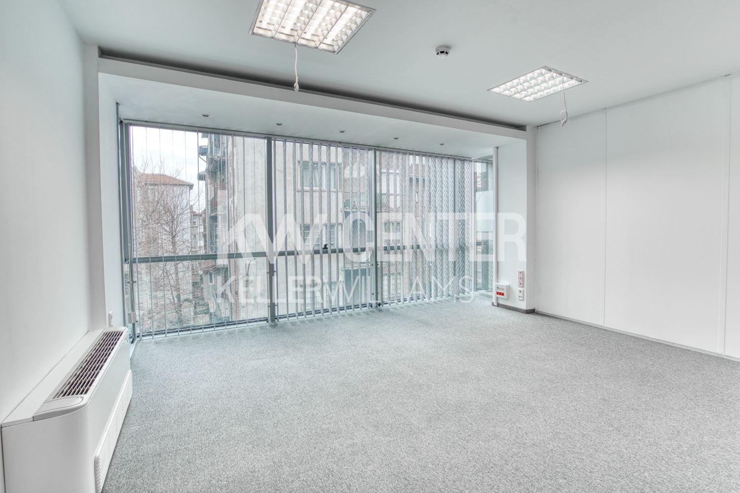 500 m² office for rent