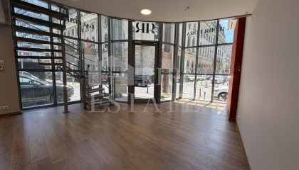120 m² office for rent