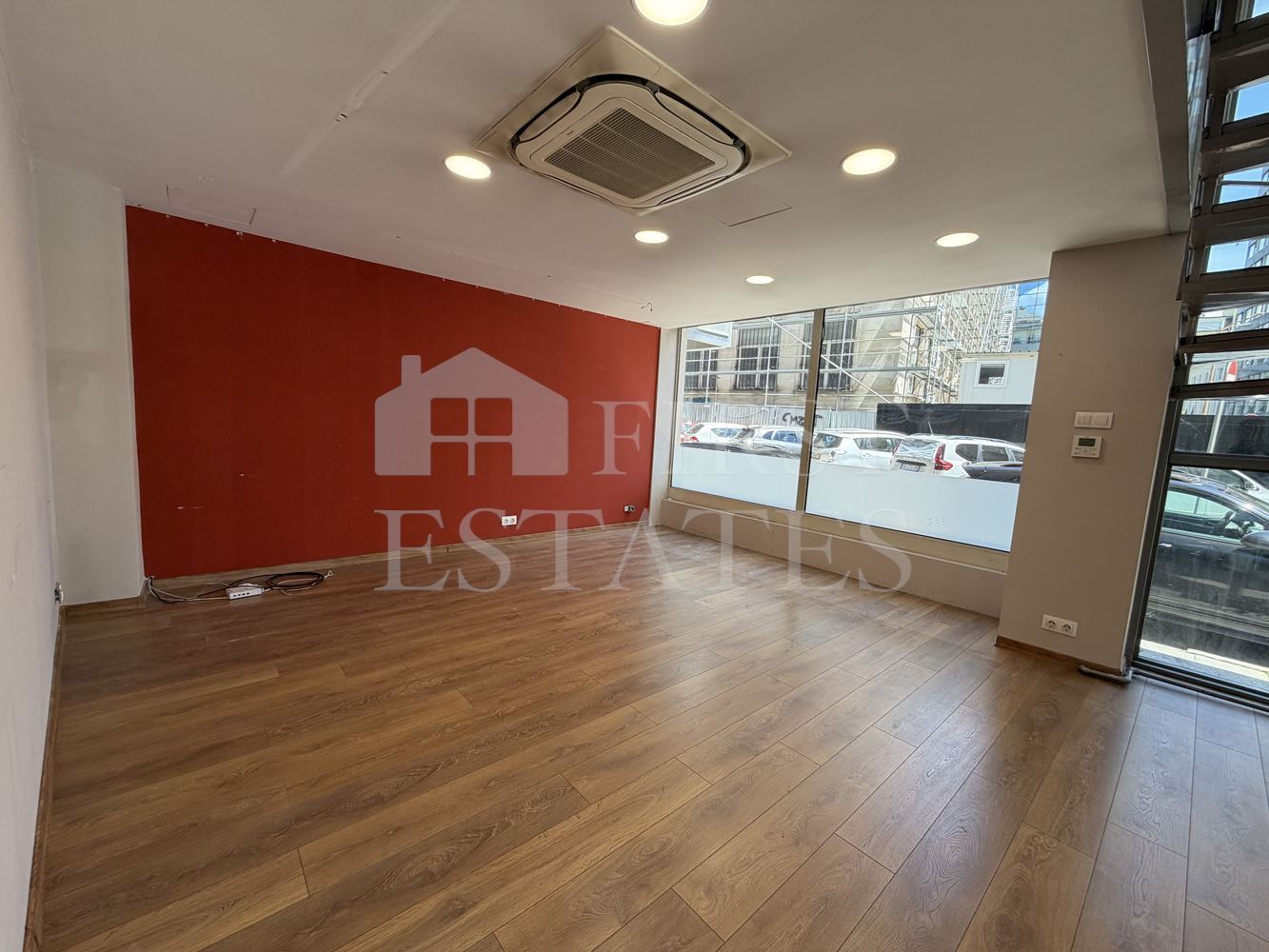 120 m² office for rent