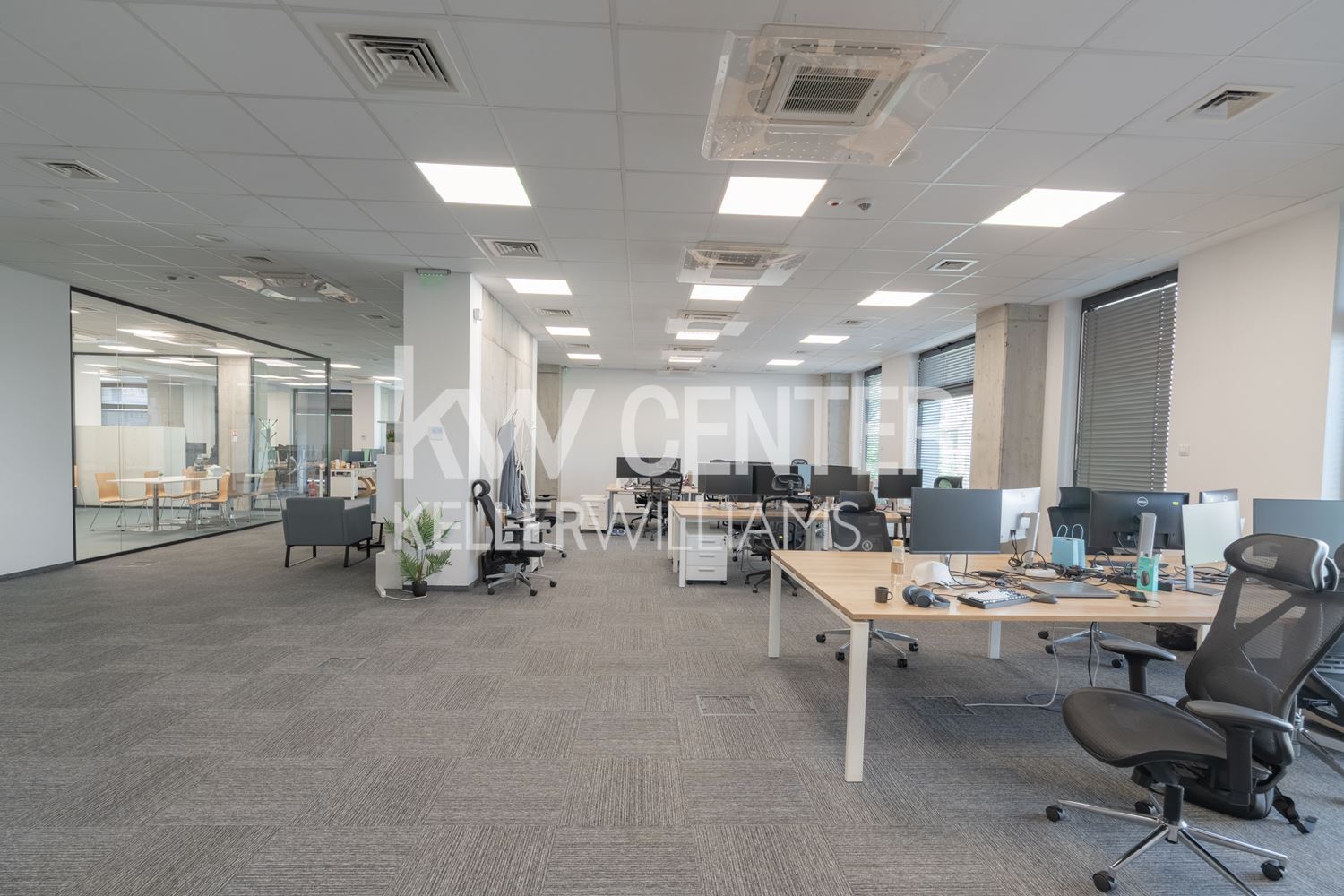 1711 m² офис под наем