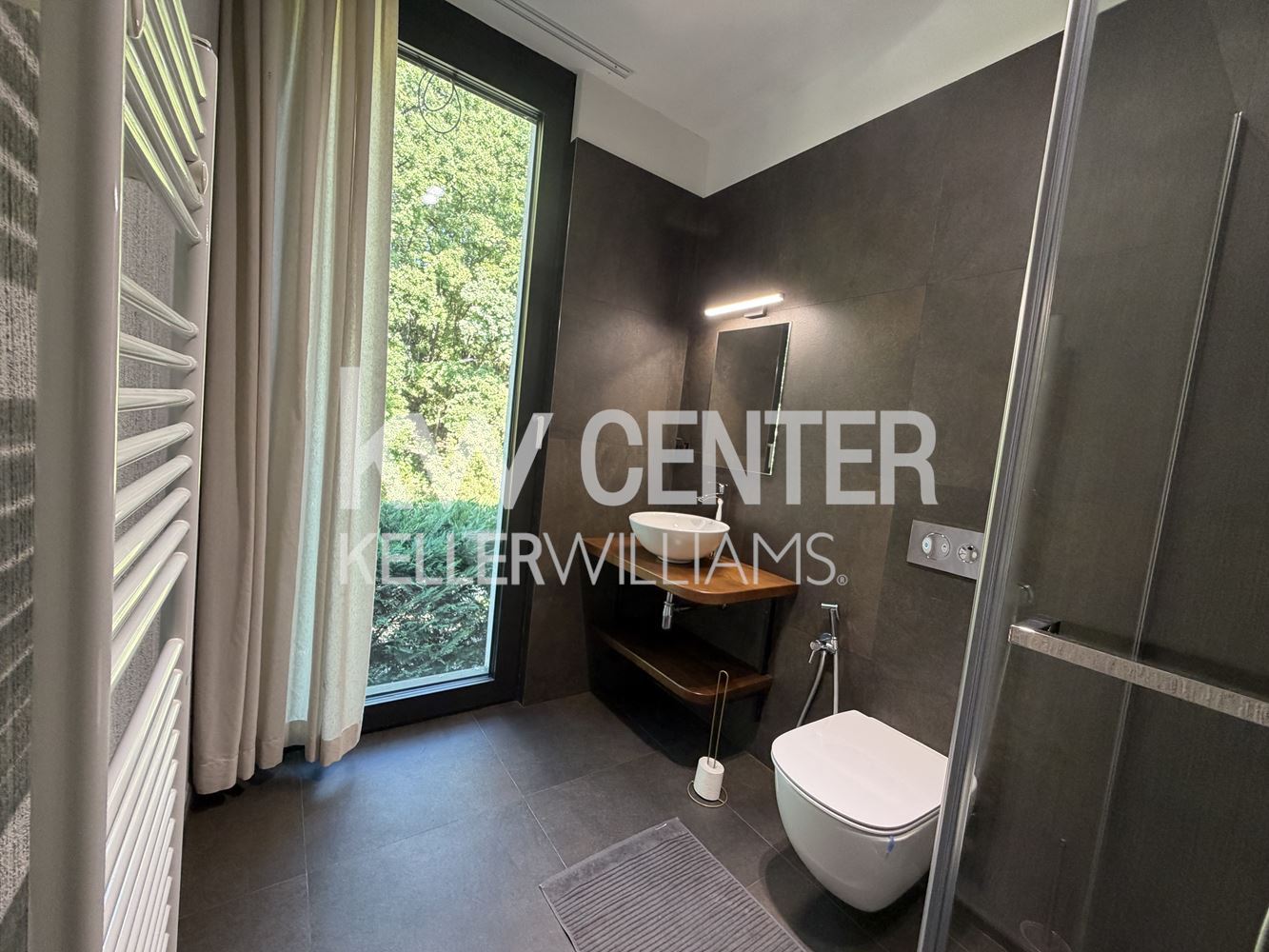 4 bedroom house for rent