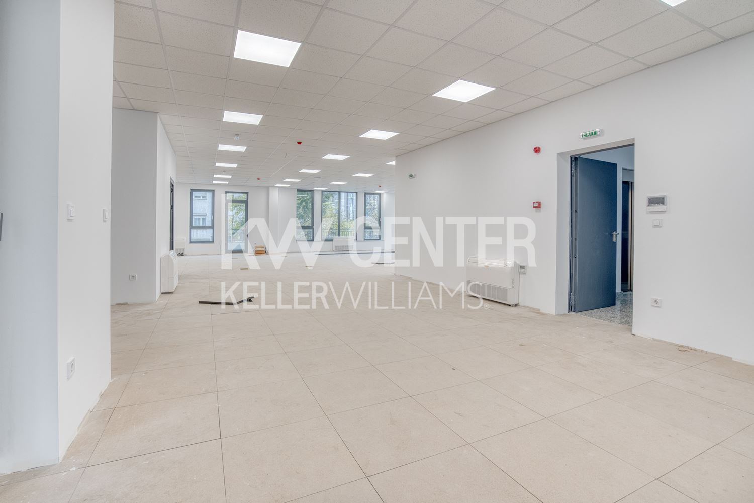 374 m² office for rent