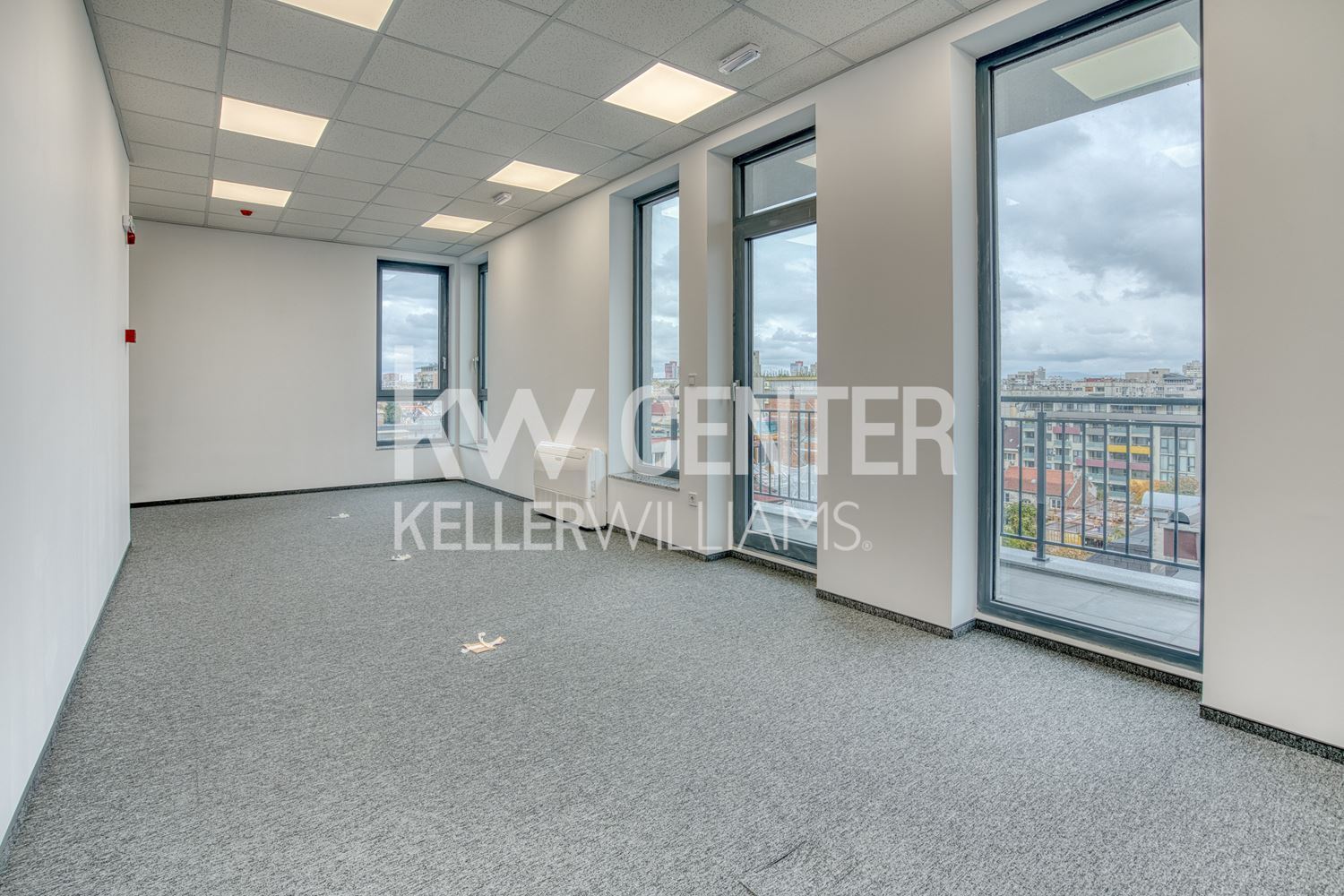319 m² office for rent