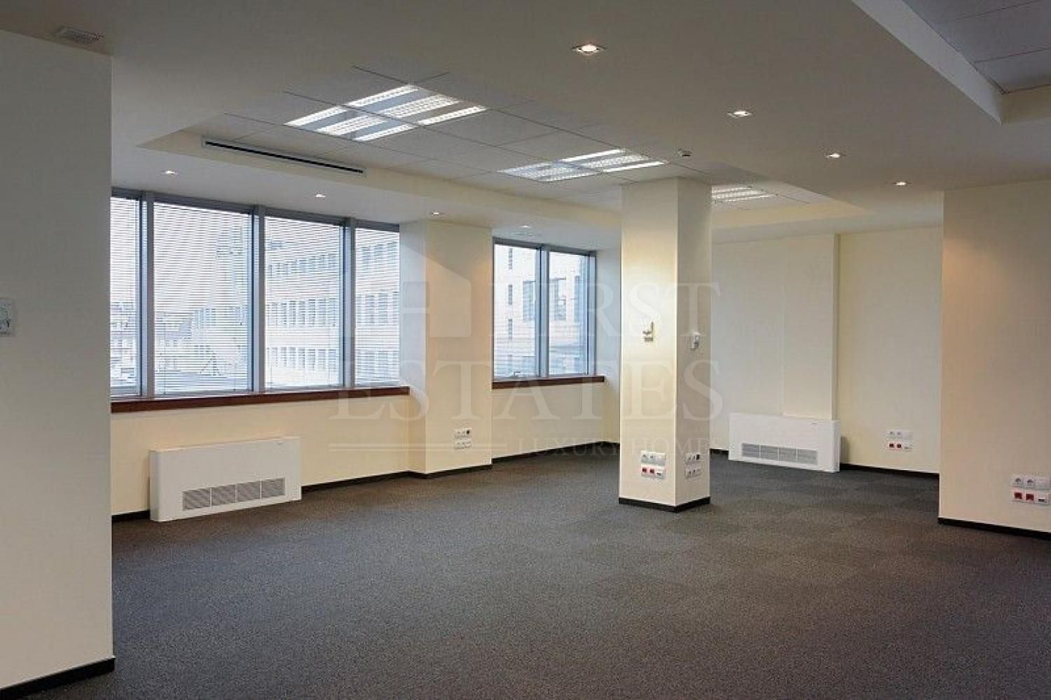 369 m² офис арендовать