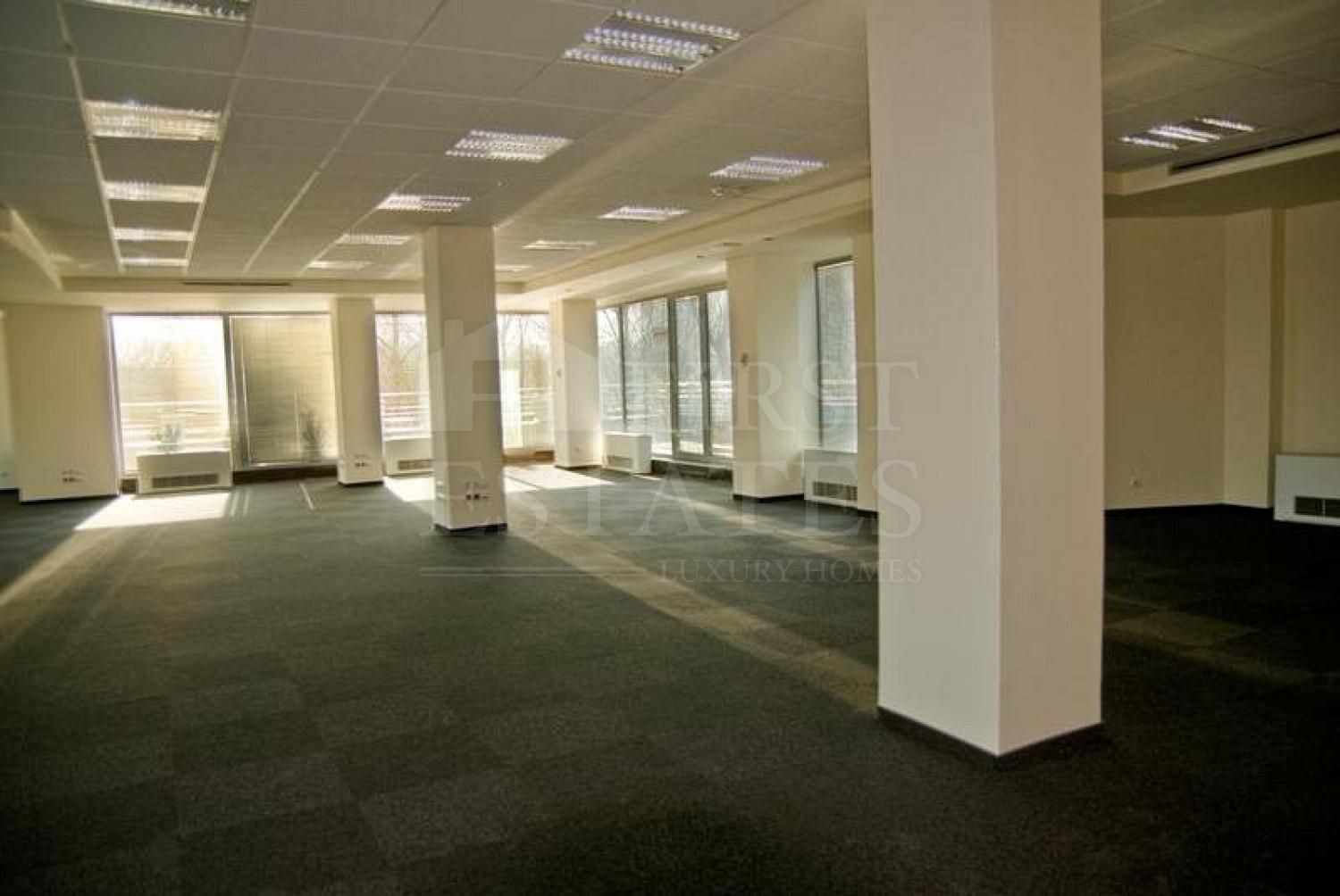 369 m² офис арендовать