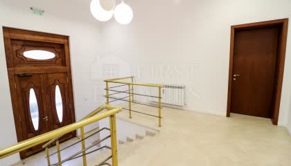 470 m² office for rent