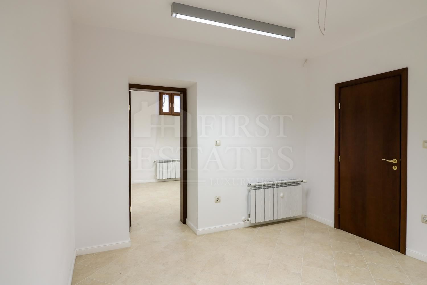 470 m² office for rent