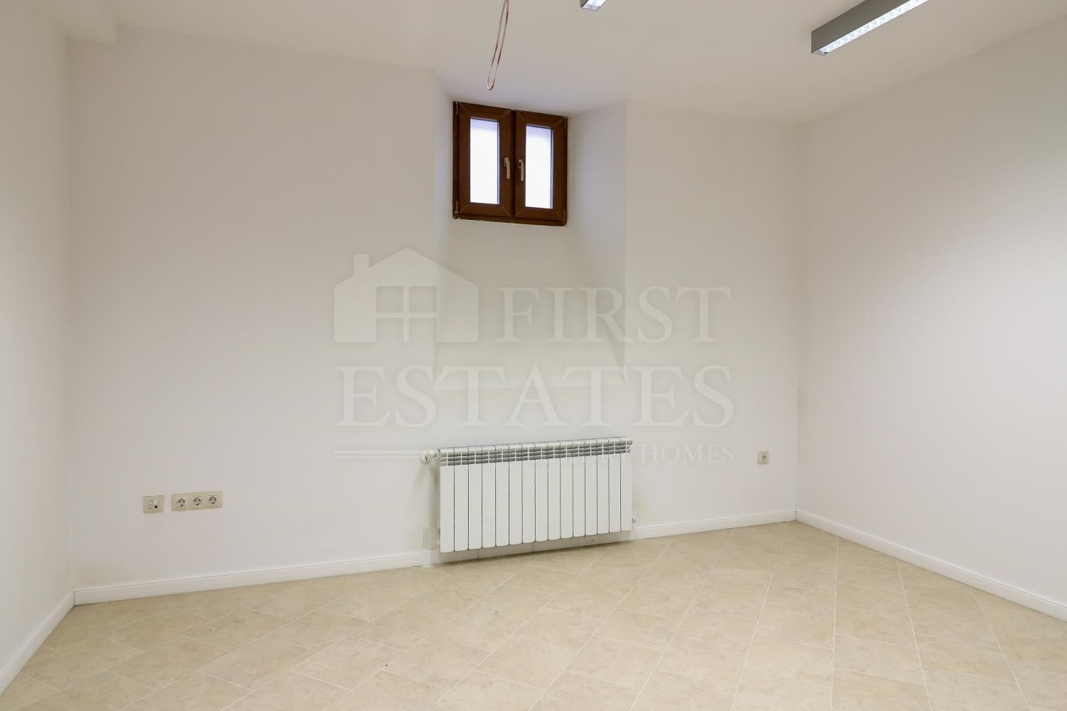 470 m² office for rent