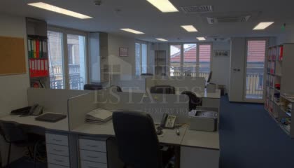 185 m² office for rent