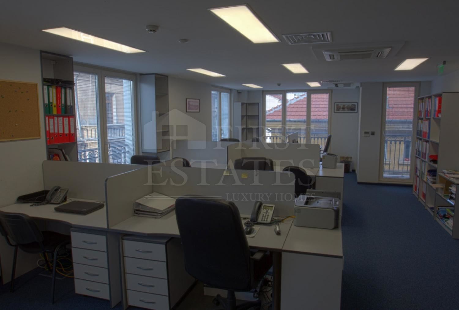 185 m² office for rent