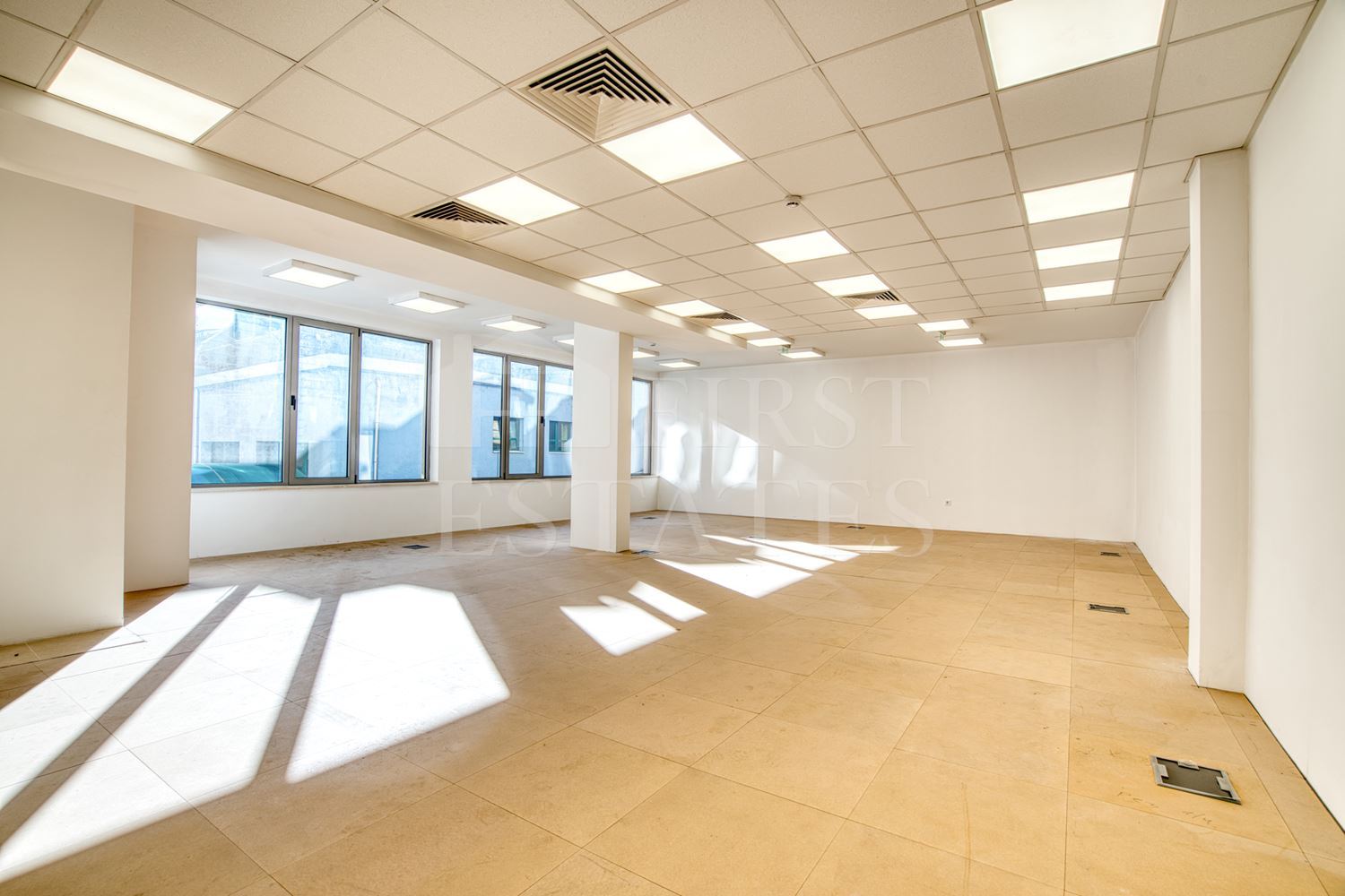 200 m² office for rent