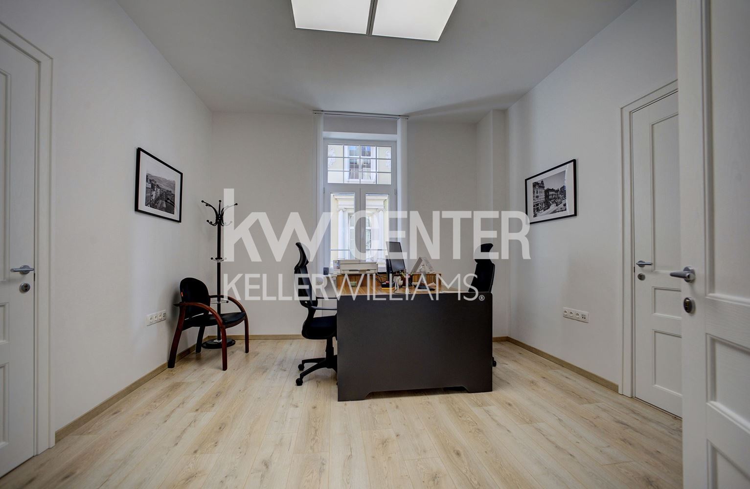90 m² office for rent