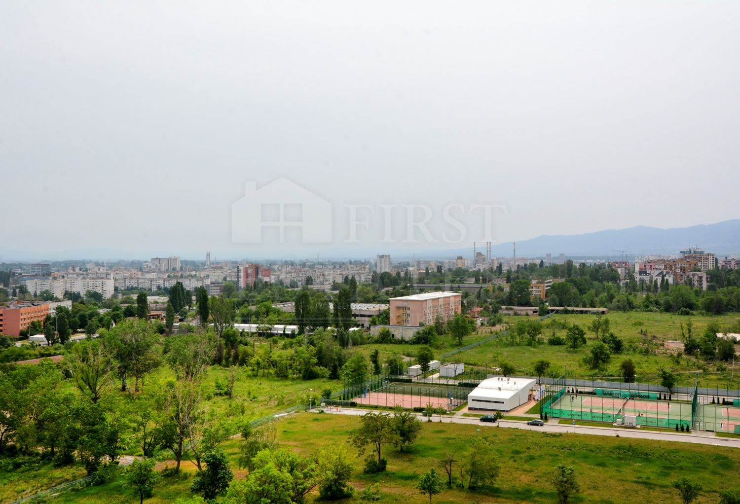 2600 m² офис под наем