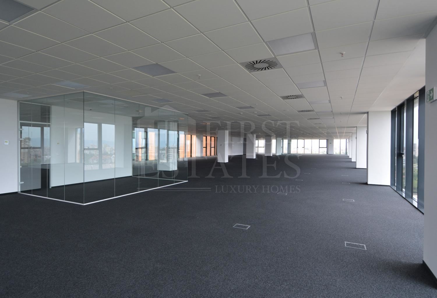 2600 m² офис под наем