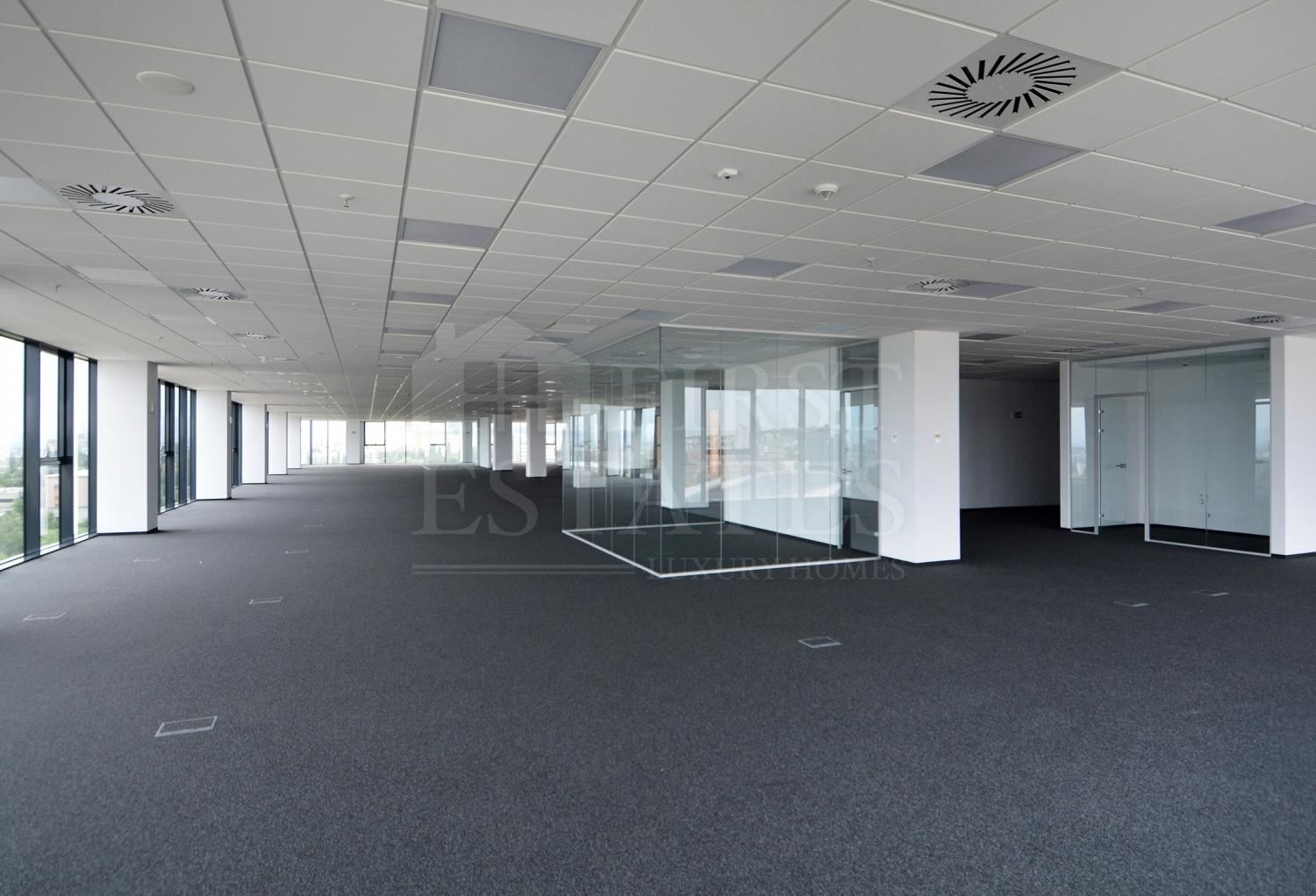 2600 m² офис под наем
