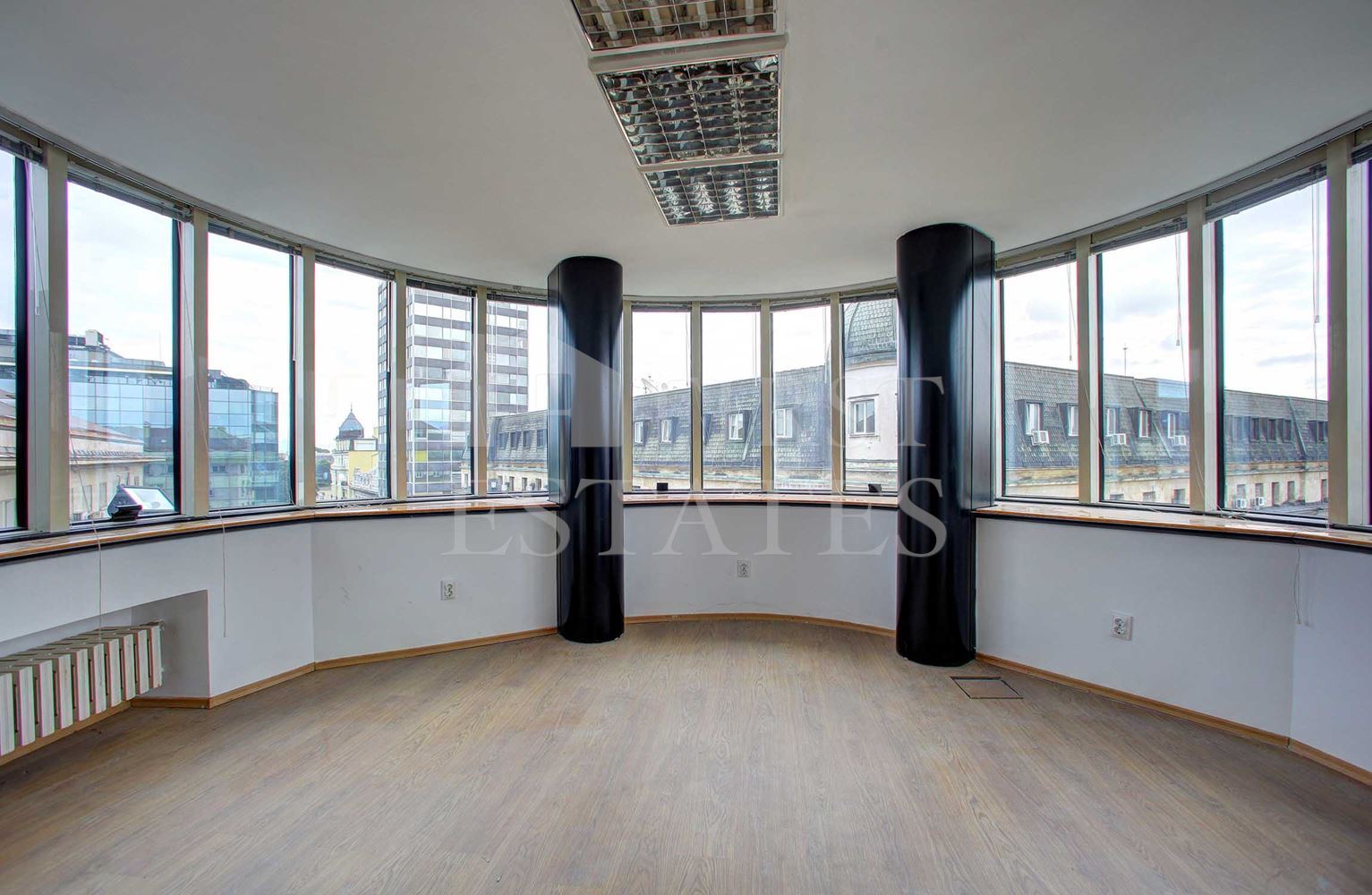 180 m² office for rent