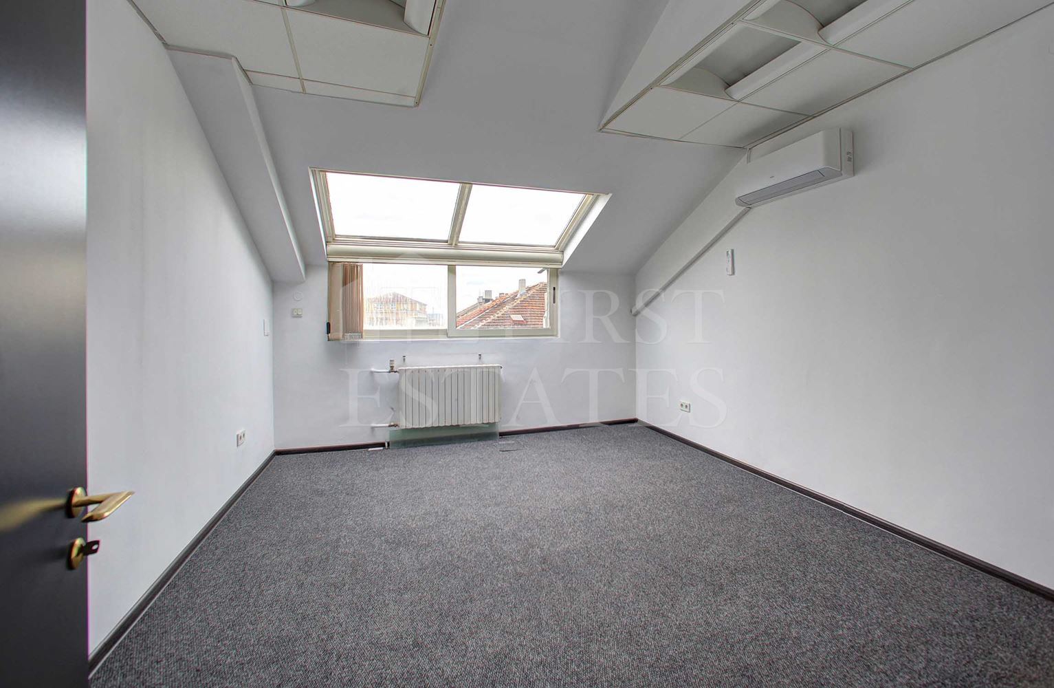 180 m² office for rent