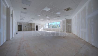 586 m² офис арендовать