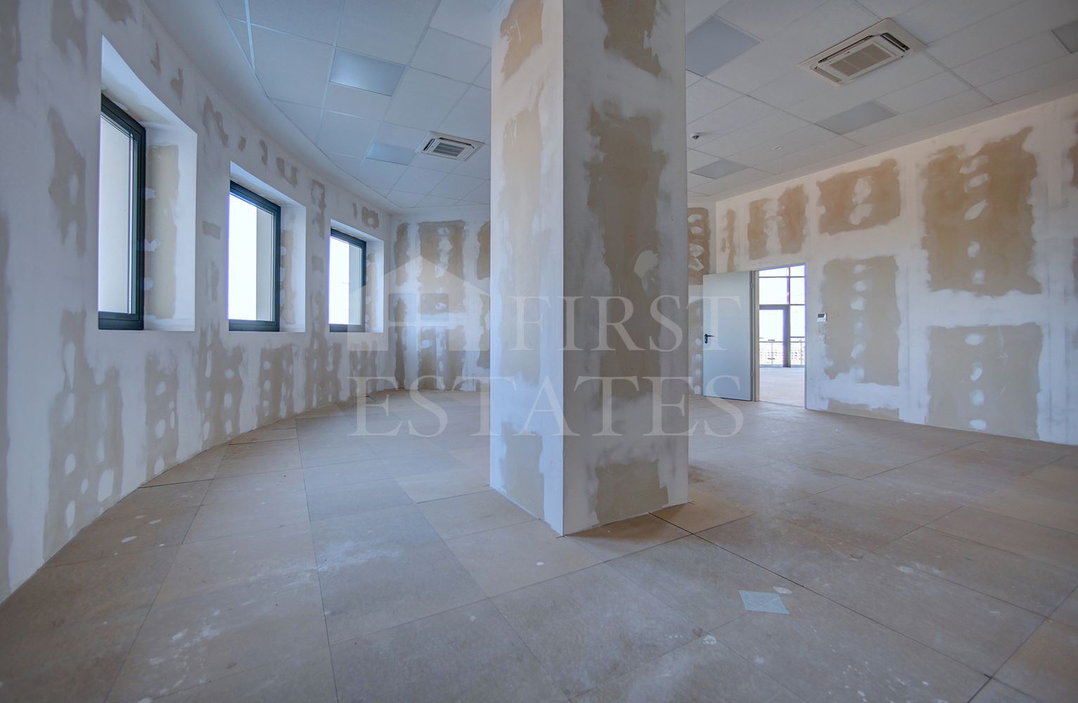 586 m² офис арендовать