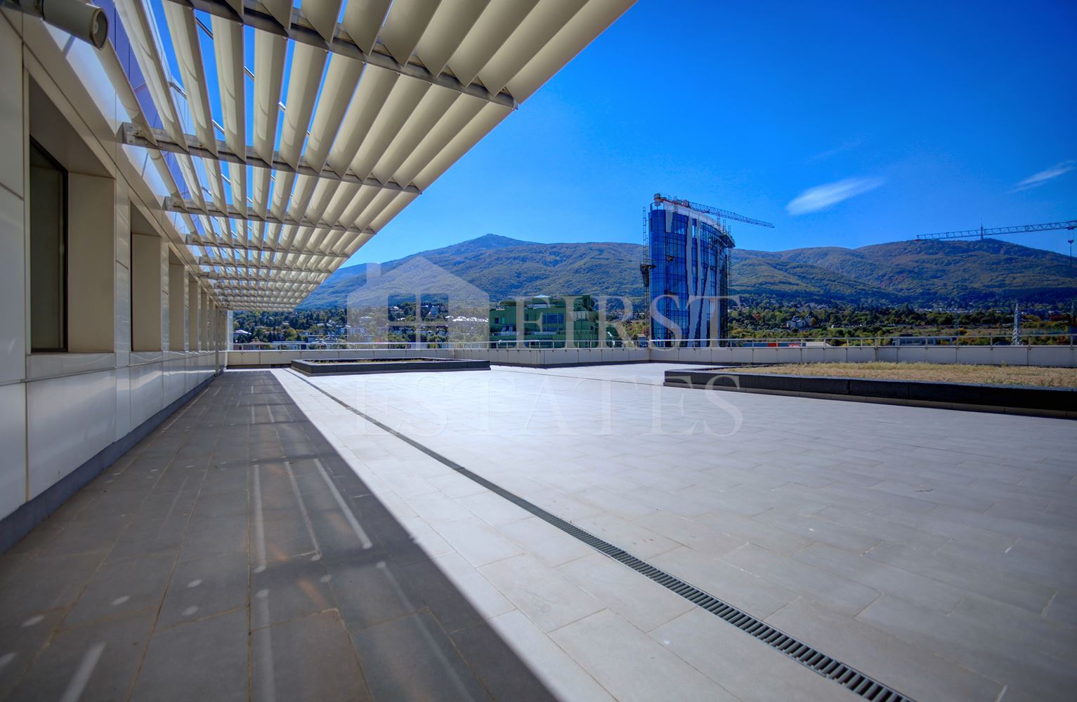 586 m² офис арендовать