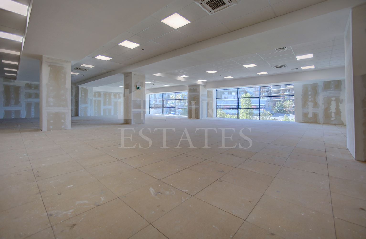 586 m² офис арендовать