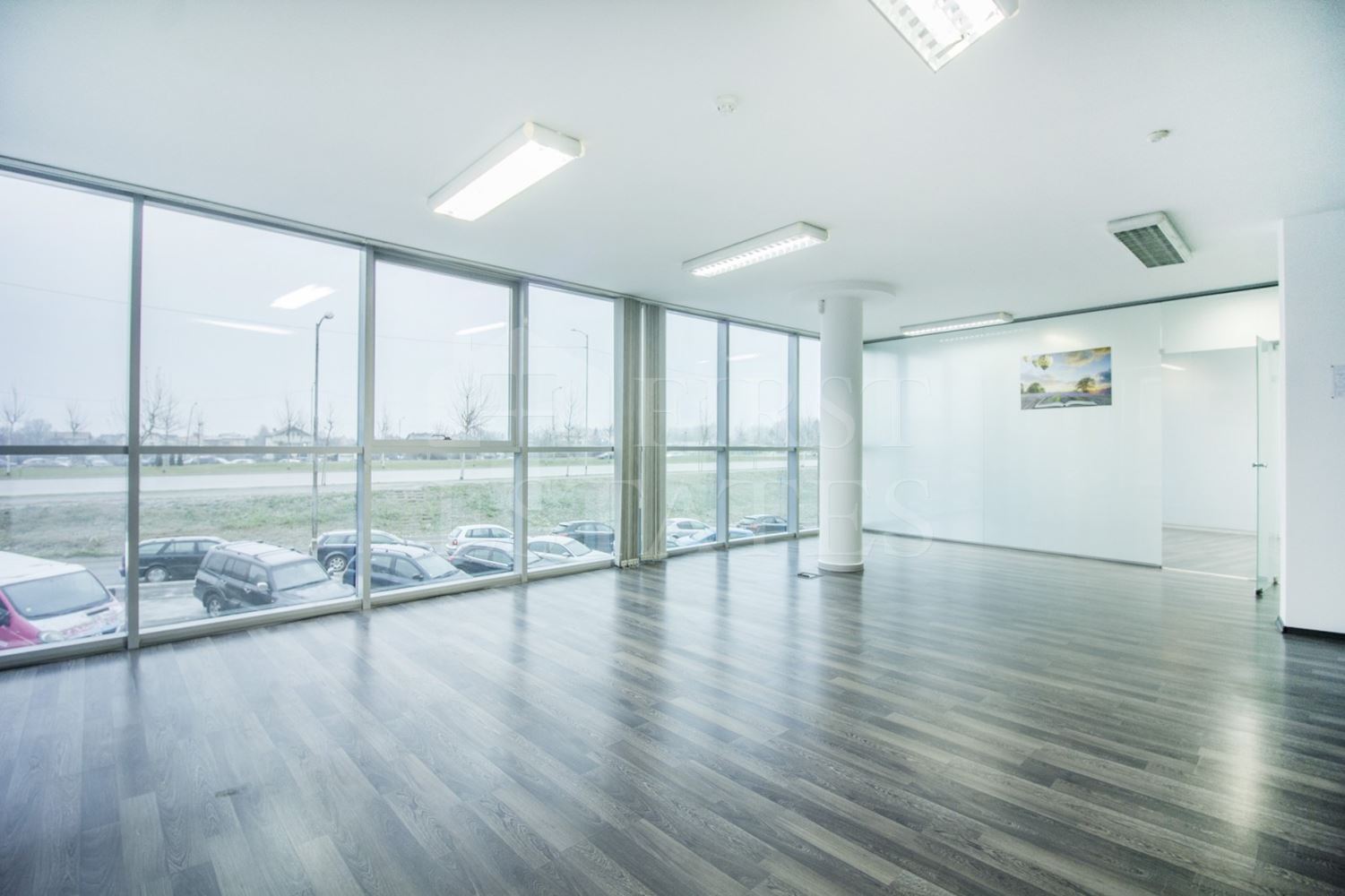 1623 m² офисное здание продается