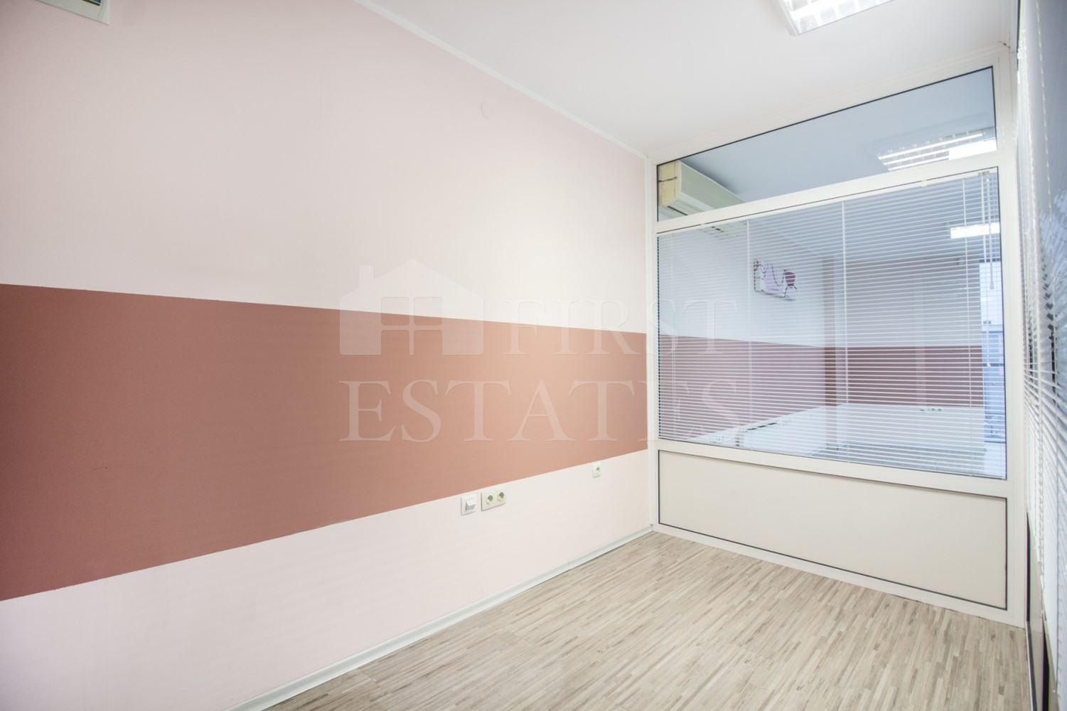 1623 m² офисное здание продается