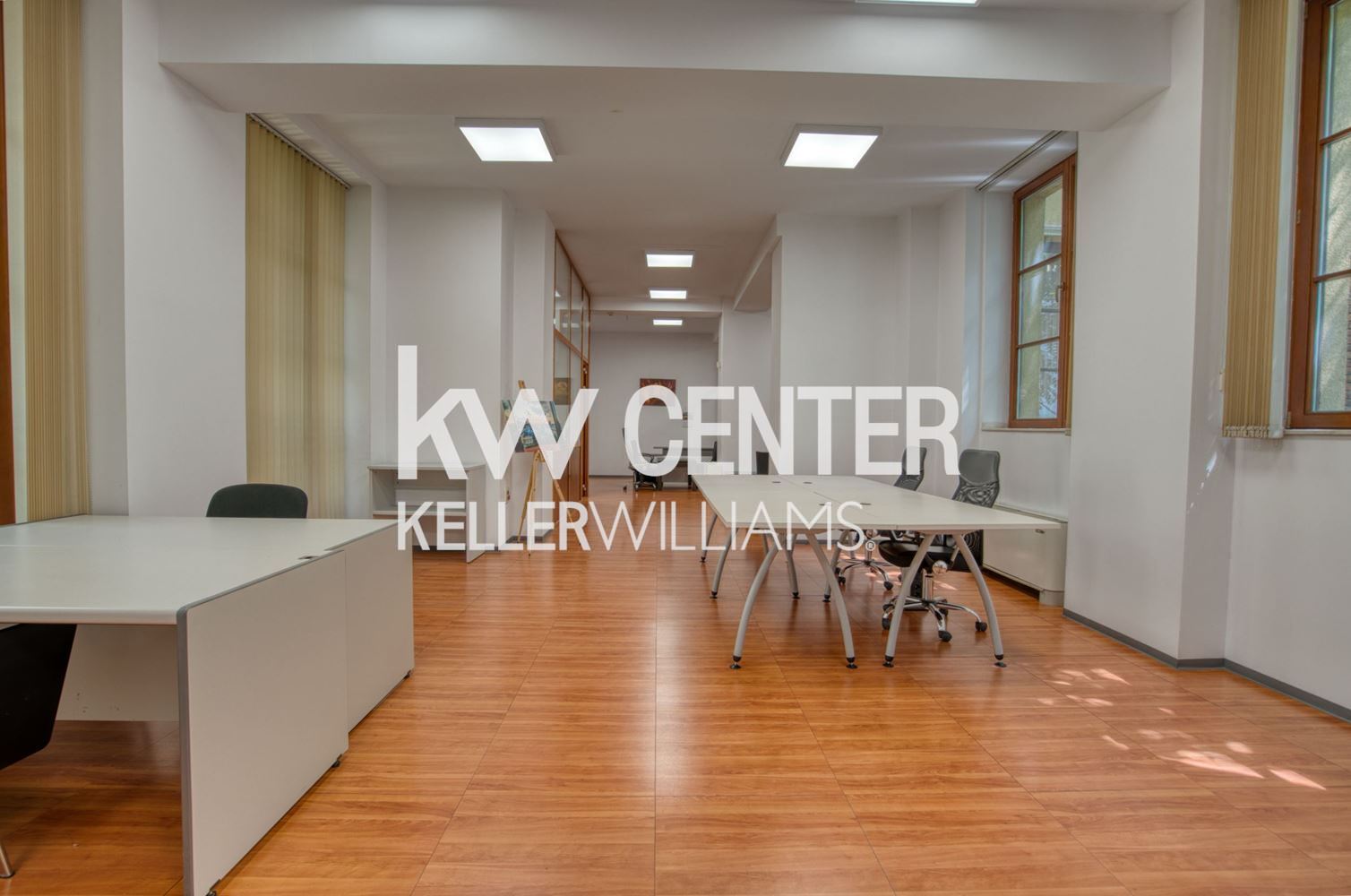 200 m² office for rent