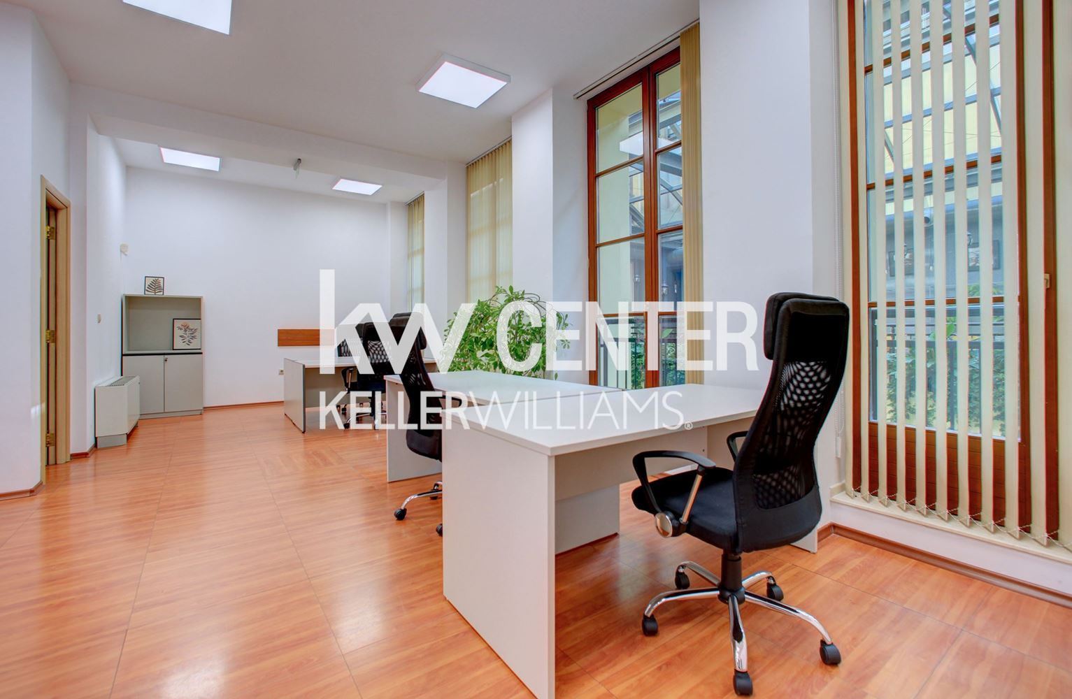 200 m² office for rent