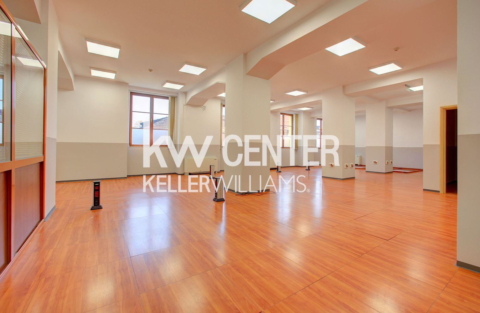 200 m² office for rent