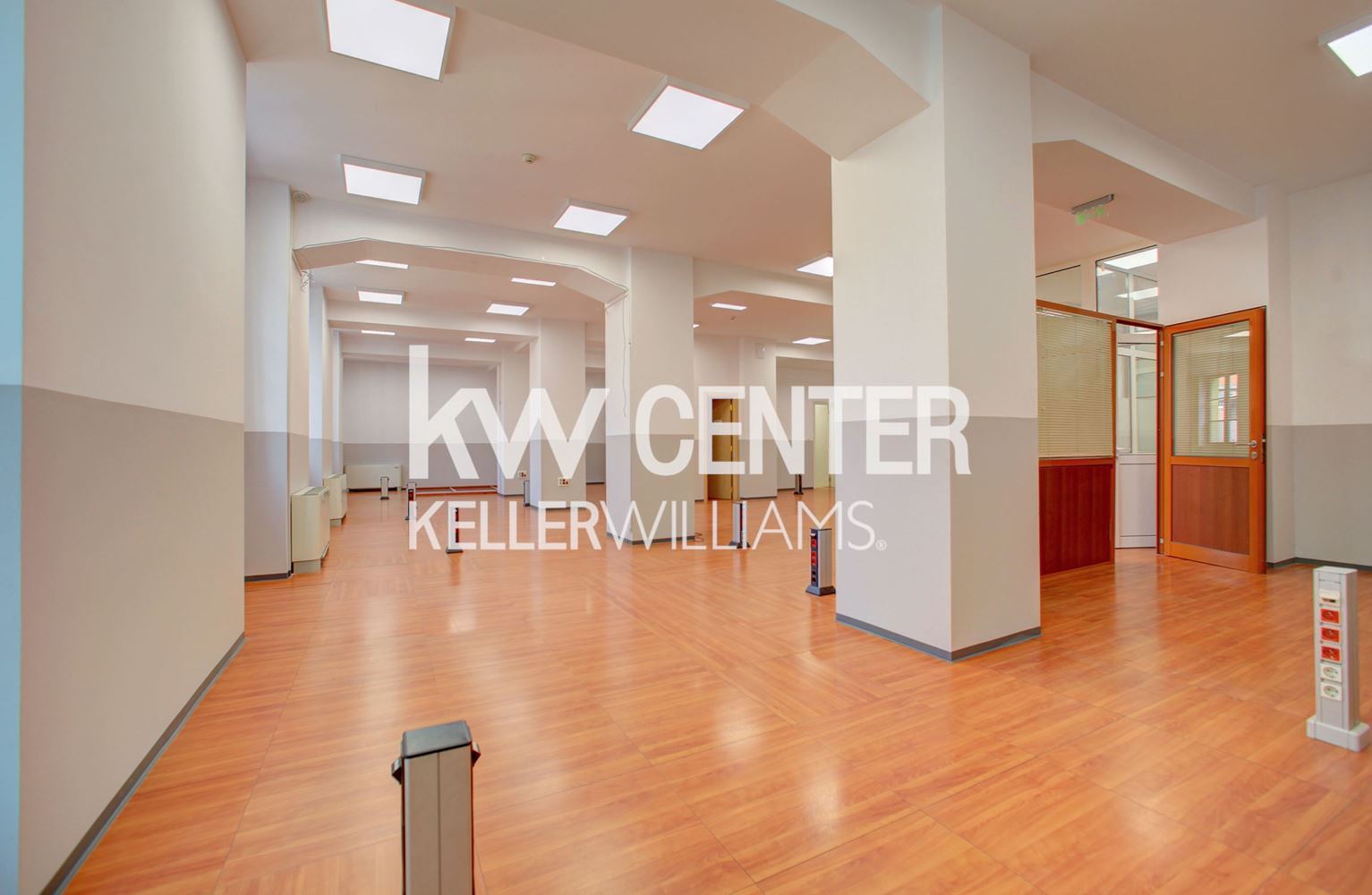 200 m² office for rent