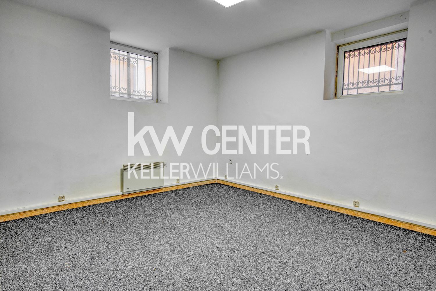 180 m² office for rent