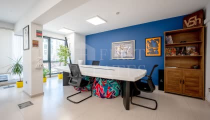 95 m² office for rent