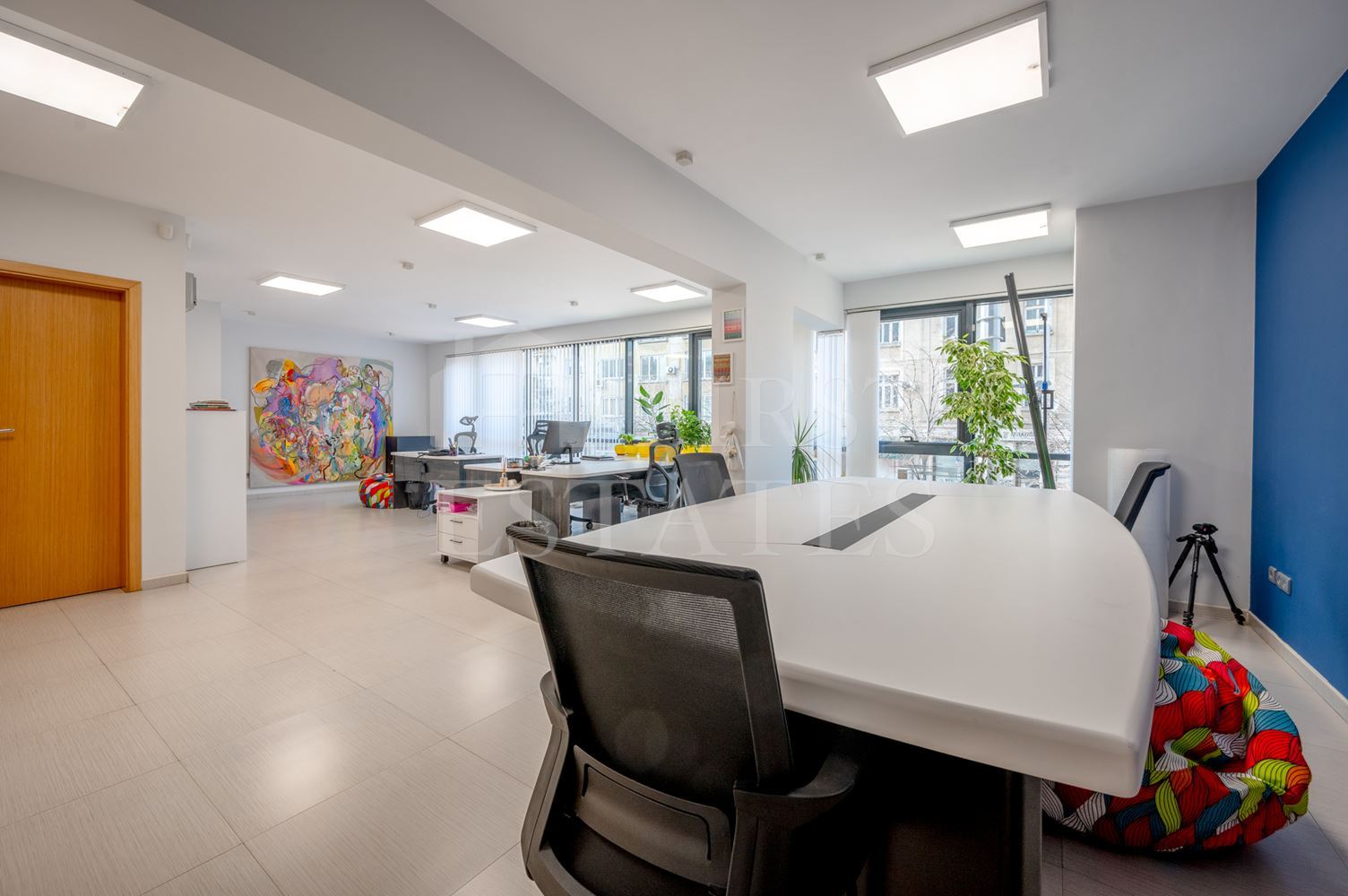 95 m² office for rent