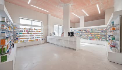 162 m² магазин