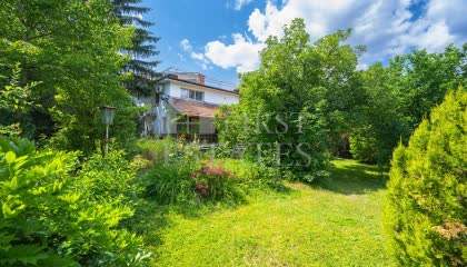 5 + bedroom house for sale