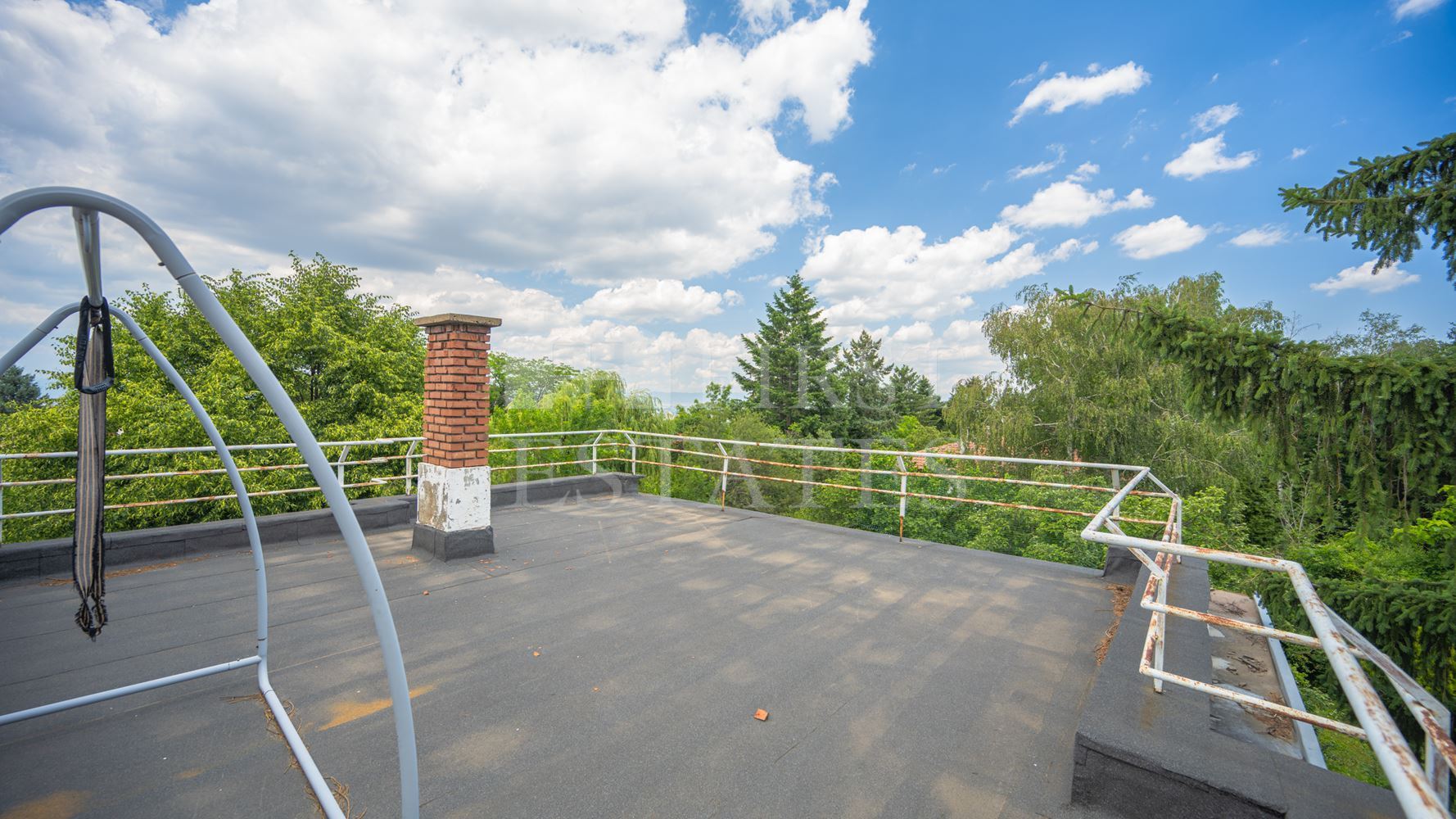 5 + bedroom house for sale