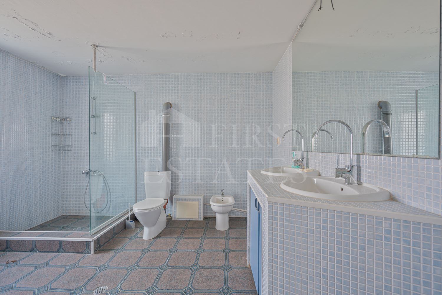 5 + bedroom house for sale